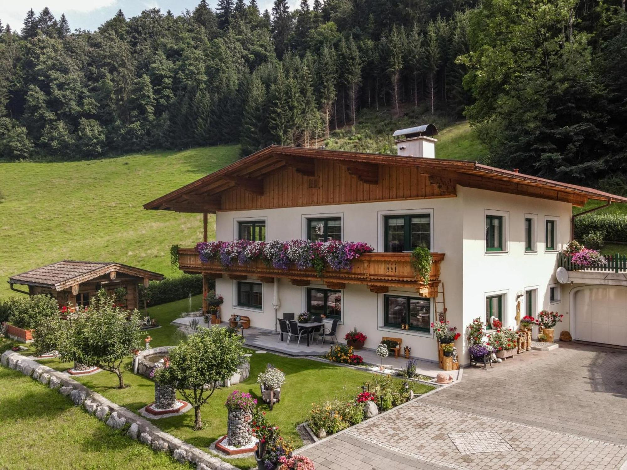 Апартаменты Haus Am Waldrand Хопфгартен-им-Бриксенталь Экстерьер фото